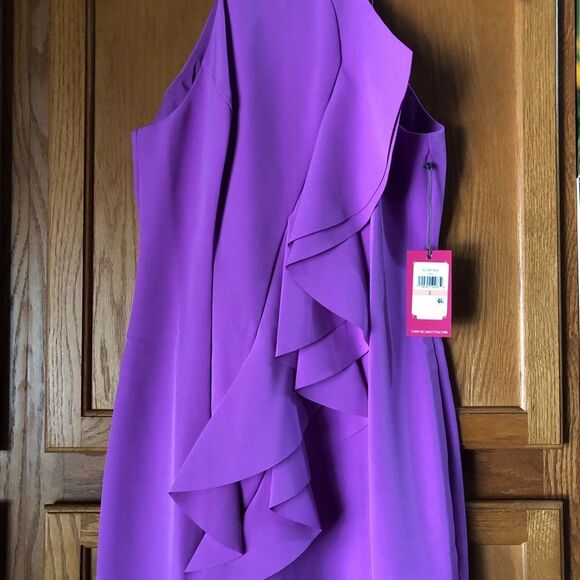 NWT Vince Camuto Halter Ruffle Front Crêpe Sleeveless Sheath Dress - 2 - Picture 4 of 13
